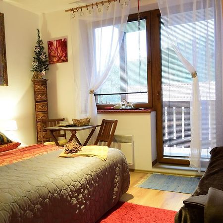 Fatrapark 1 U Sovicky Studio, Kuchynka, Kupelna,S Balkonom Gratis Parkovanie V Podzemnej Garazi Ружомберок Экстерьер фото